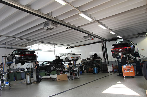 Centre Service Porsche Neuchâtel - Garage Bellevaux - Atelier